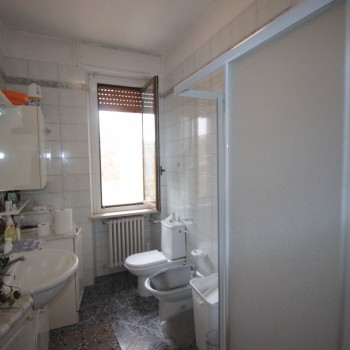 VENDESI CASA INDIPENDENTE CON CORTILE - Foto 15