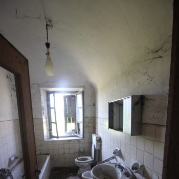 VENDESI CASCINALE DA RISTRUTTURARE - Foto 10