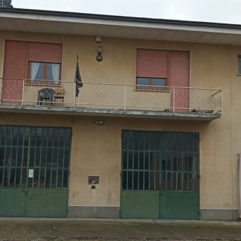 VENDESI CASA INDIPENDENTE CON CORTILE - Foto 24