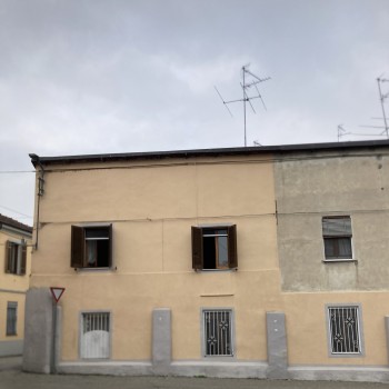 VENDESI APPARTAMENTO SU DUE LIVELLI ?sezione=vendita&from_network=S&from_network=S&id_immobile=df7ea97faad2b9ab5e3c419d2cf46a0a